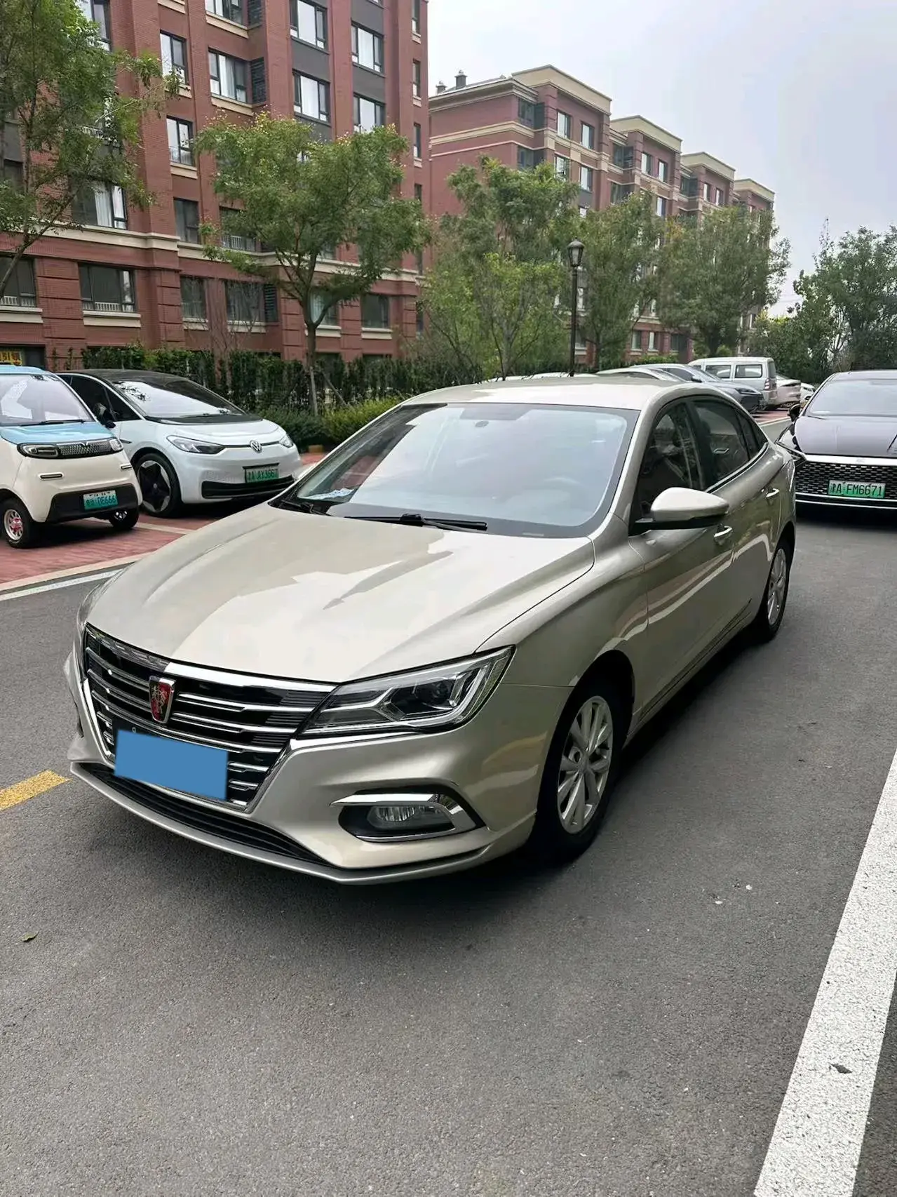 2020 ROEWE I5 view 1