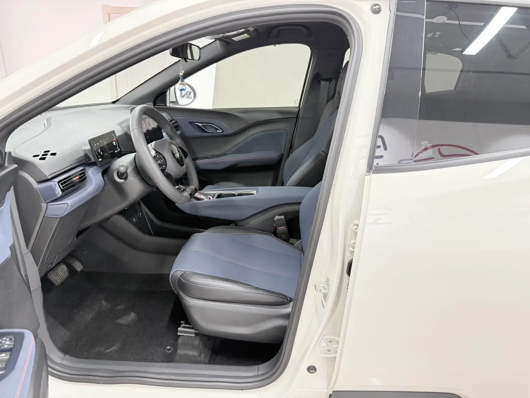 2024 BYD SEAGULL thumbnail 3