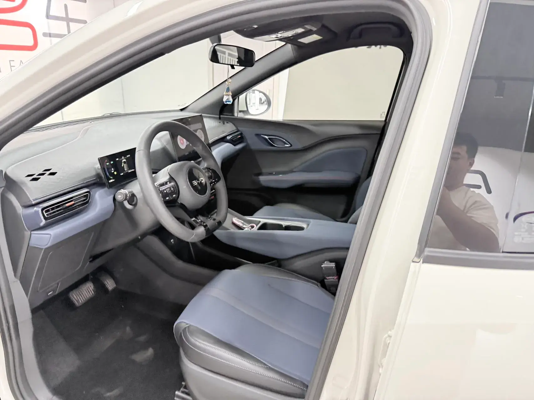 2024 BYD SEAGULL thumbnail 4