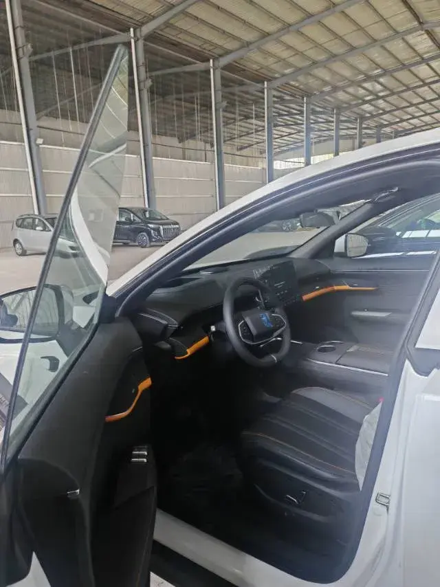 2024 DEEPAL S07 thumbnail 2