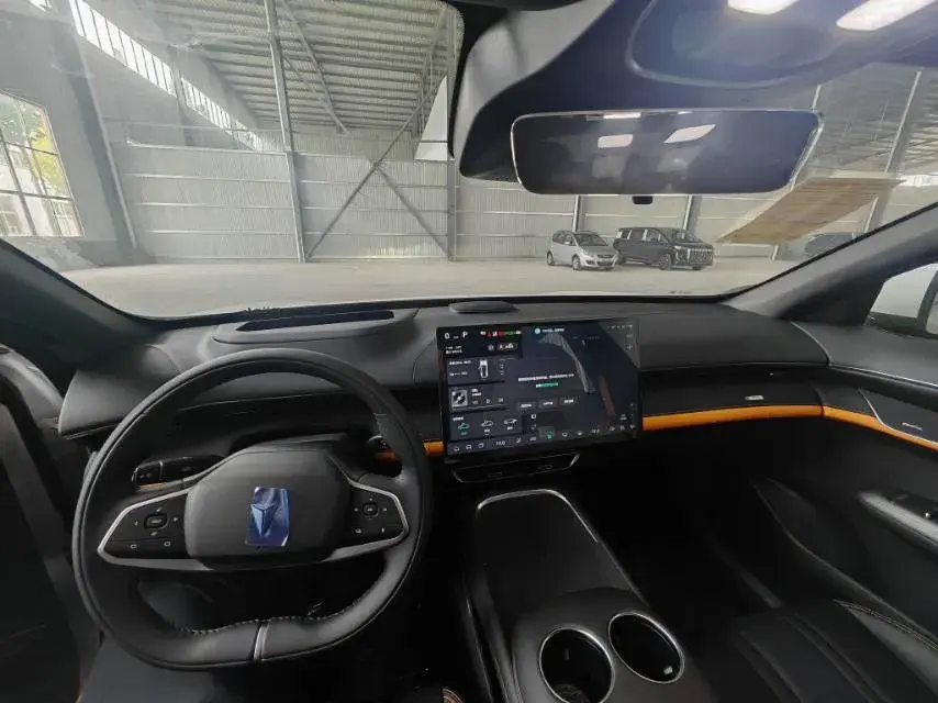 2024 DEEPAL S07 thumbnail 3