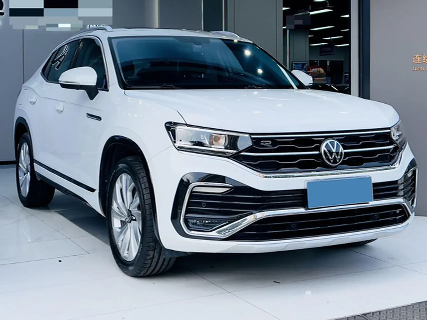 2020 VOLKSWAGEN TAYRON thumbnail 4