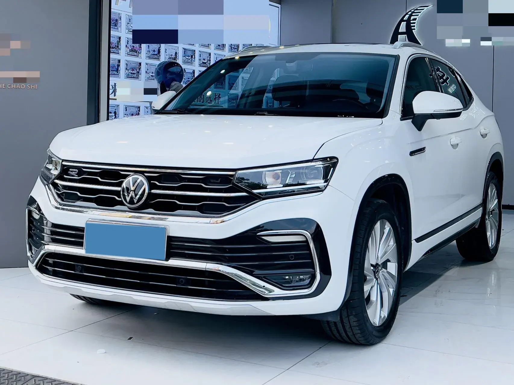 2020 VOLKSWAGEN TAYRON view 1