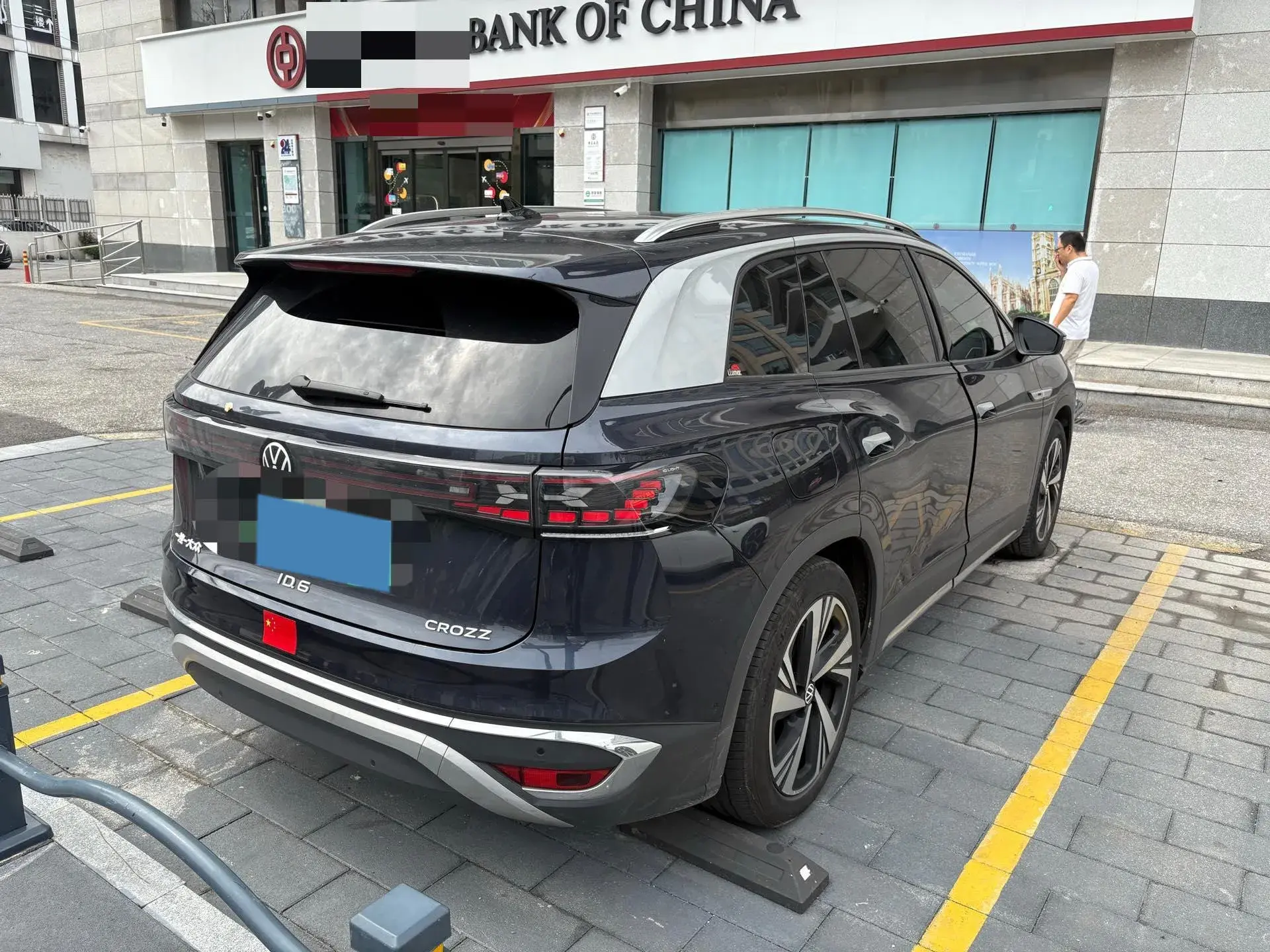 2022 VOLKSWAGEN ID.6 thumbnail 2