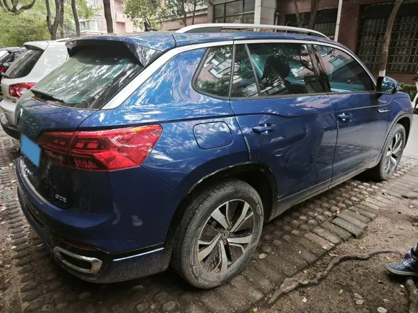 2020 VOLKSWAGEN TAYRON thumbnail 2