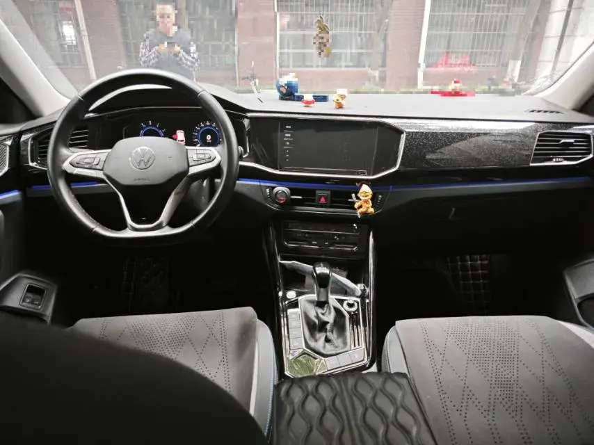 2020 VOLKSWAGEN TAYRON thumbnail 3