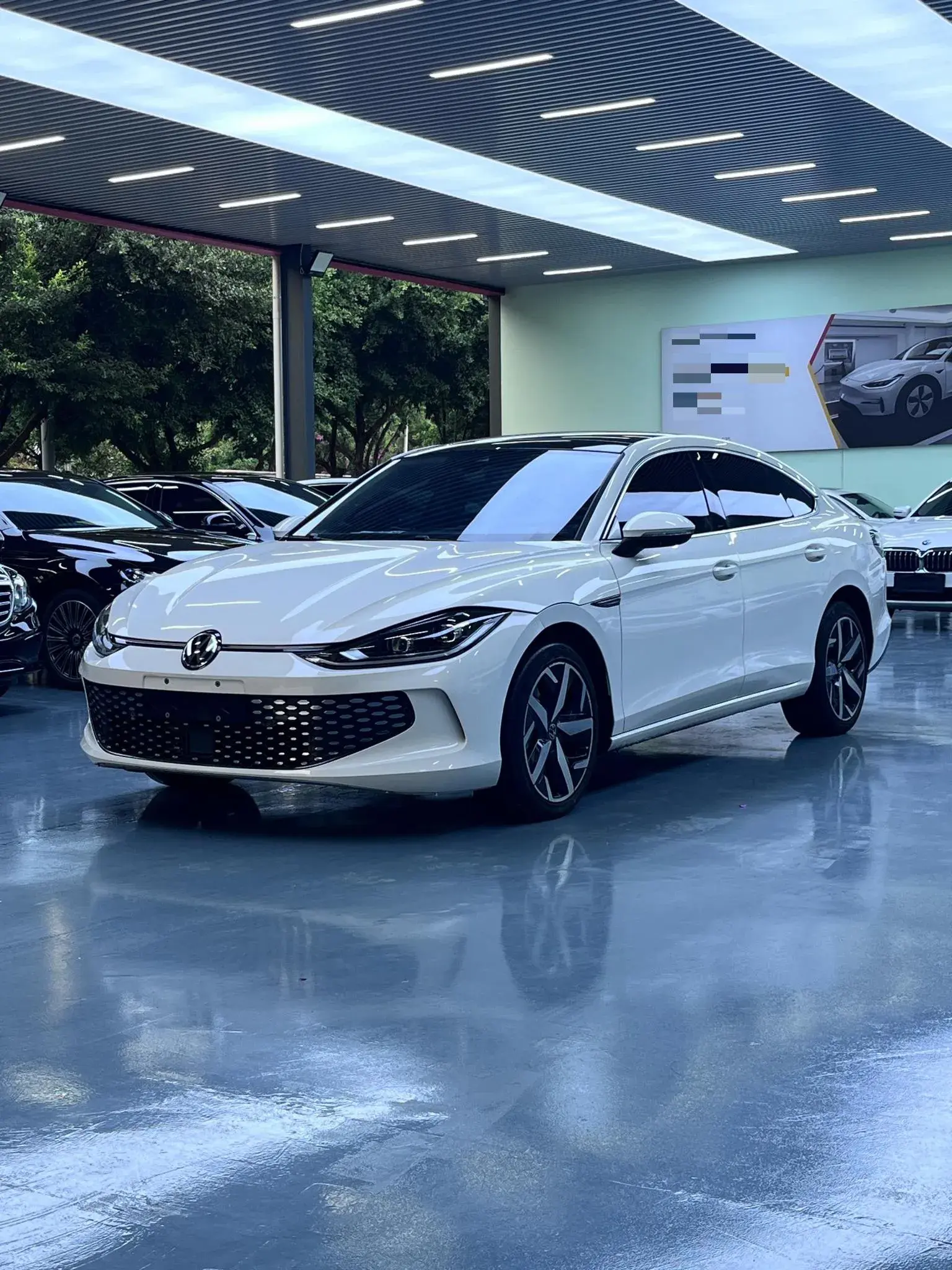 2023 VOLKSWAGEN LAMANDO view 1