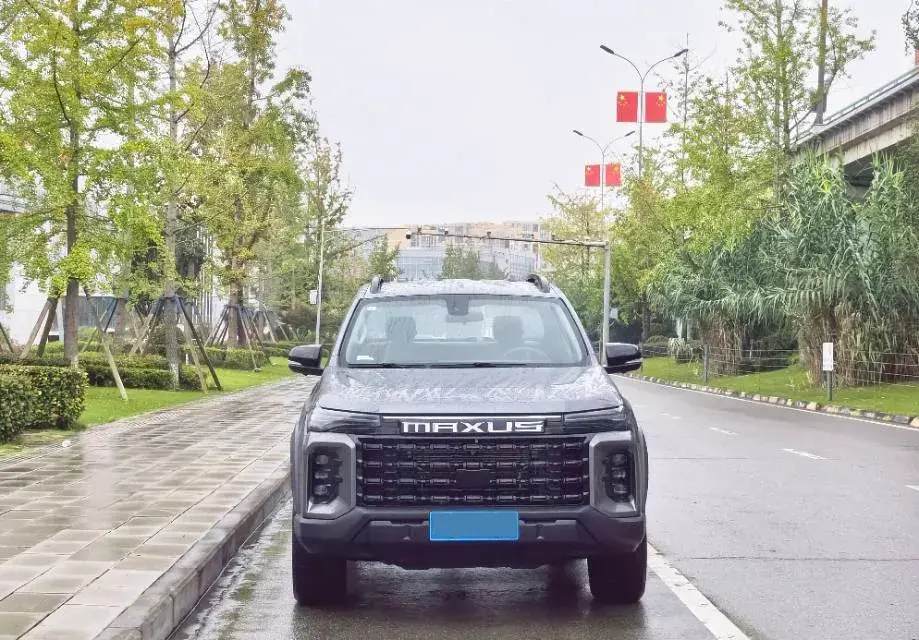 2023 MAXUS INTERSTELLAR thumbnail 2