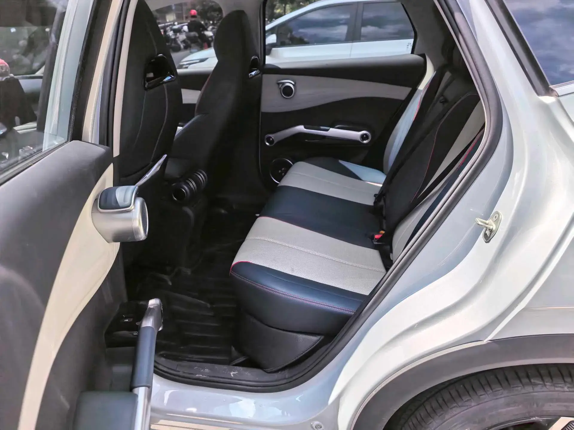 2022 BYD YUAN thumbnail 2