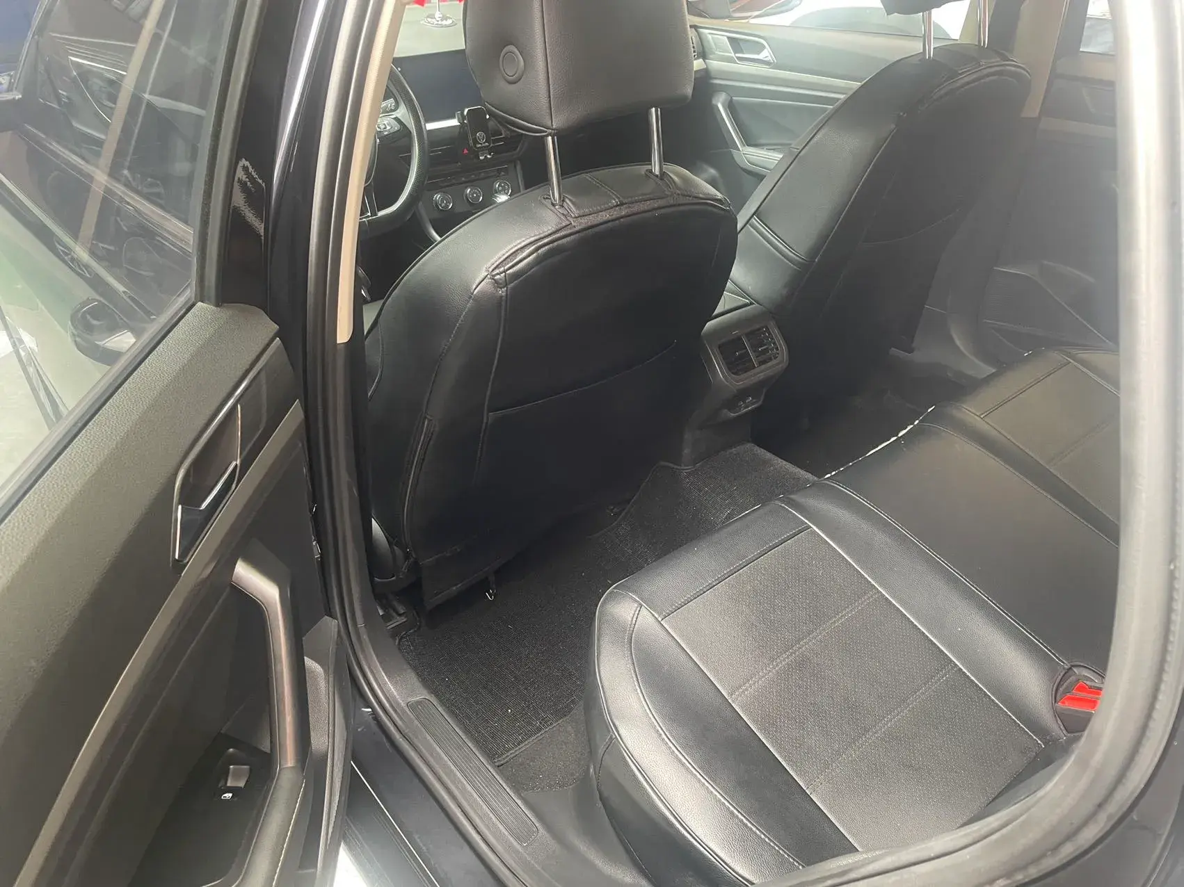 2021 VOLKSWAGEN LAVIDA thumbnail 4