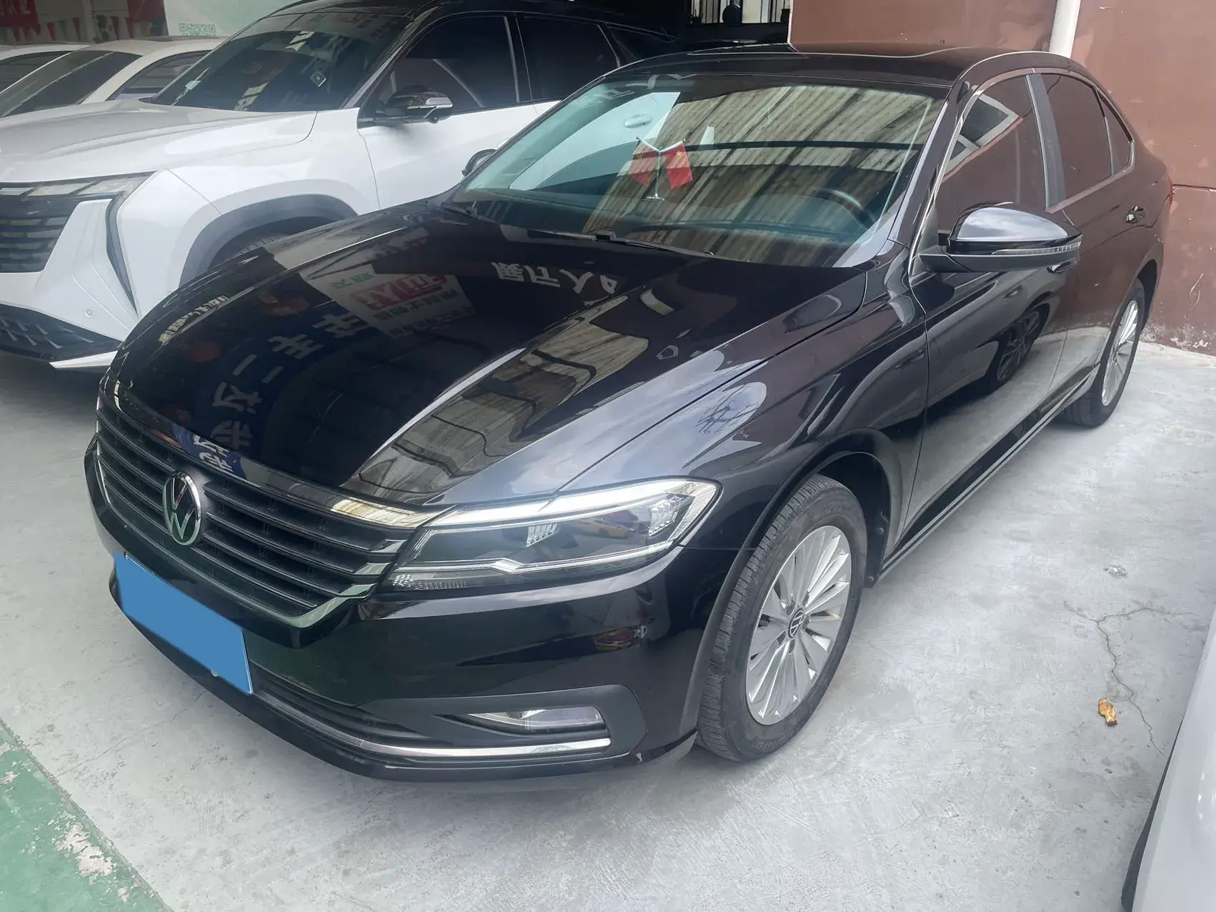 2021 VOLKSWAGEN LAVIDA view 1