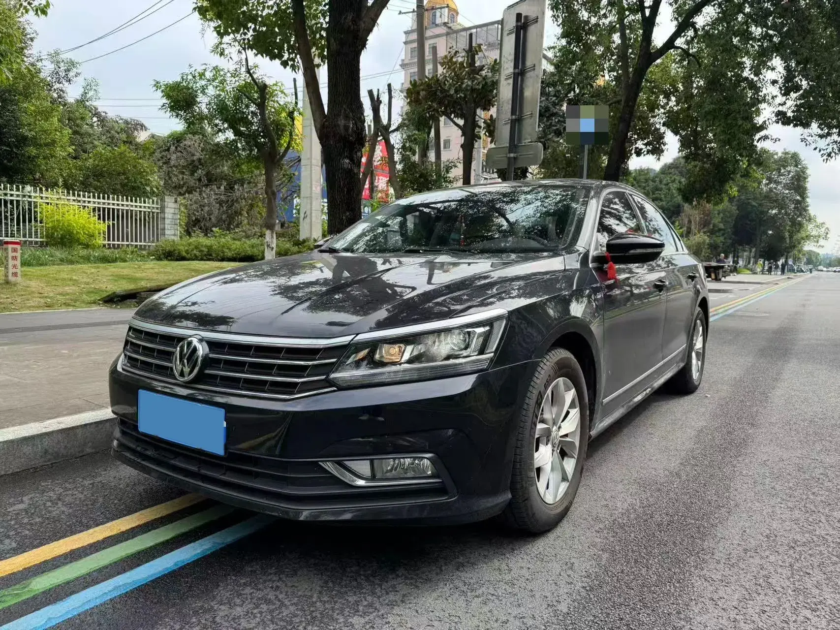 2016 VOLKSWAGEN PASSAT view 1