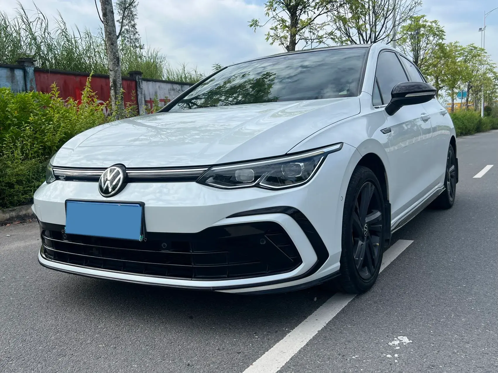2021 VOLKSWAGEN GOLF view 1