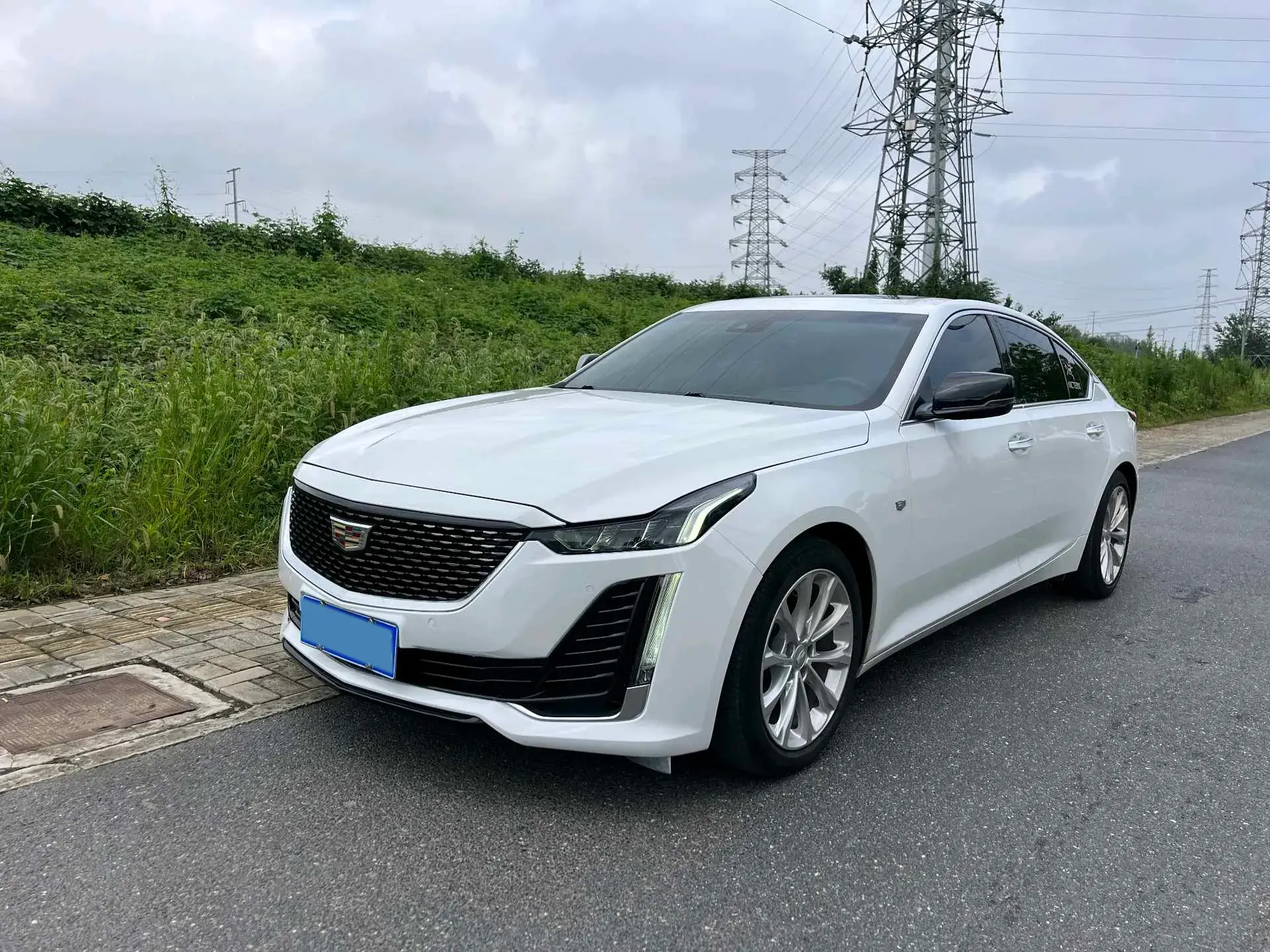 2022 CADILLAC CT5 view 1