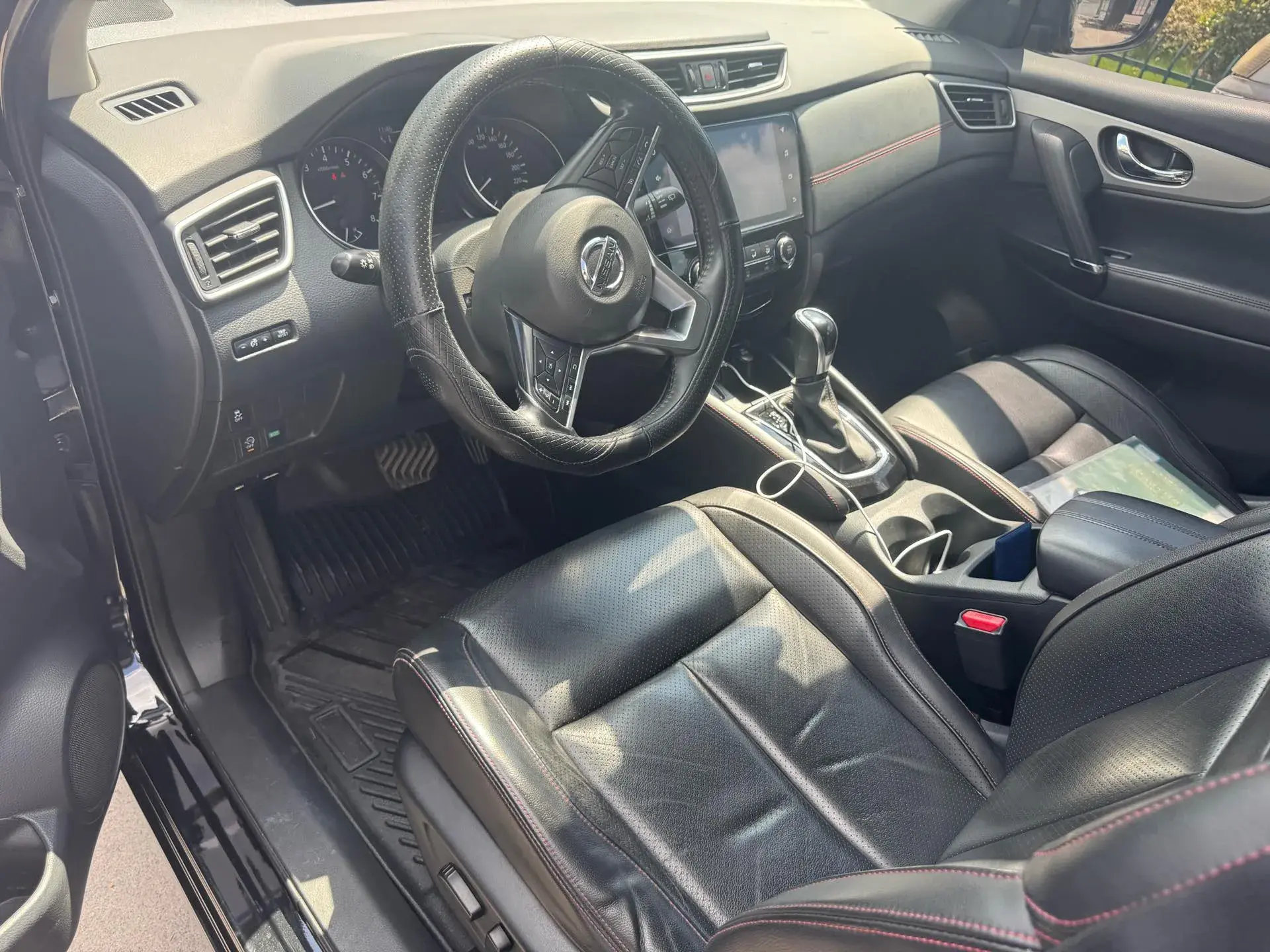 2021 NISSAN QASHQAI thumbnail 4