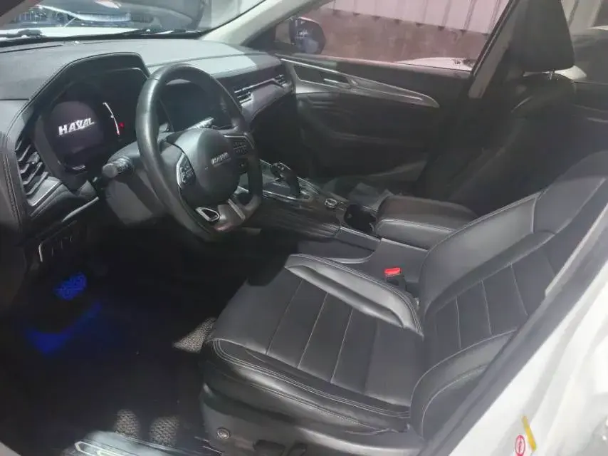 2019 HAVAL F7 thumbnail 2