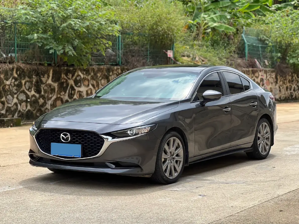 2021 Mazda 3 Axela 2.0L 158HP L4 6AT