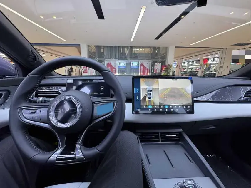 2024 BYD SEAL thumbnail 4