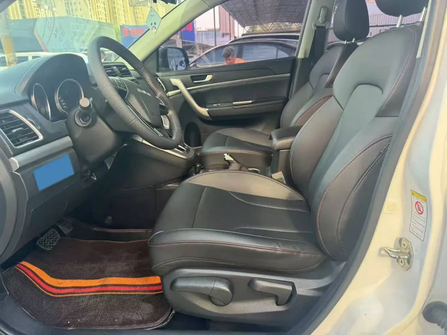 2017 HAVAL M6 thumbnail 4