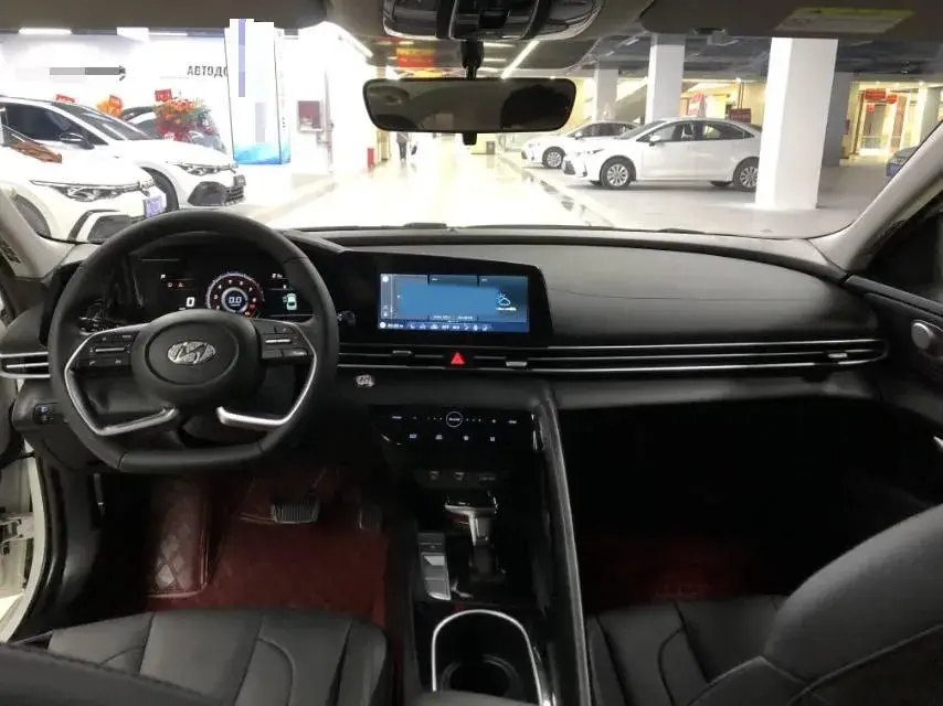 2022 HYUNDAI ELANTRA thumbnail 4