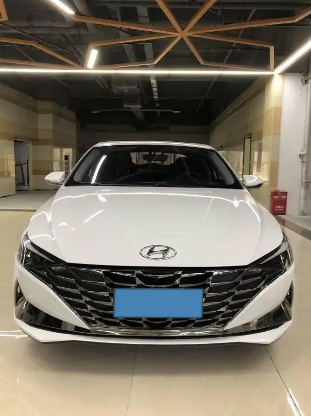2022 HYUNDAI ELANTRA thumbnail 2
