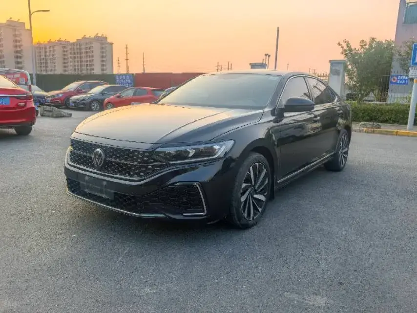 2022 Volkswagen Passat 2.0T 186HP L4 7DCT