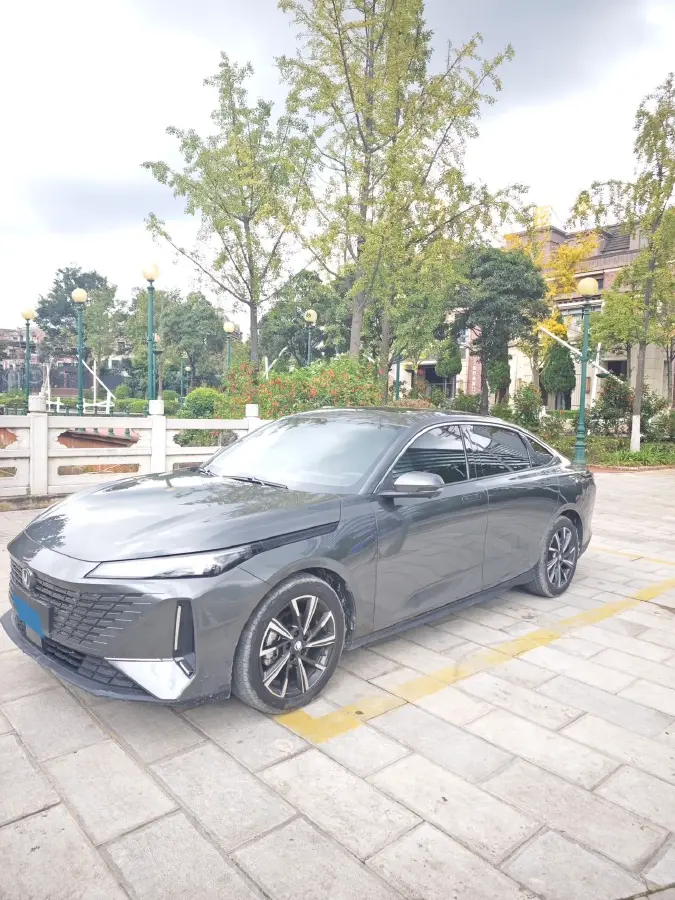 2023 ChangAn Lamore 1.5T 170HP L4 7DCT