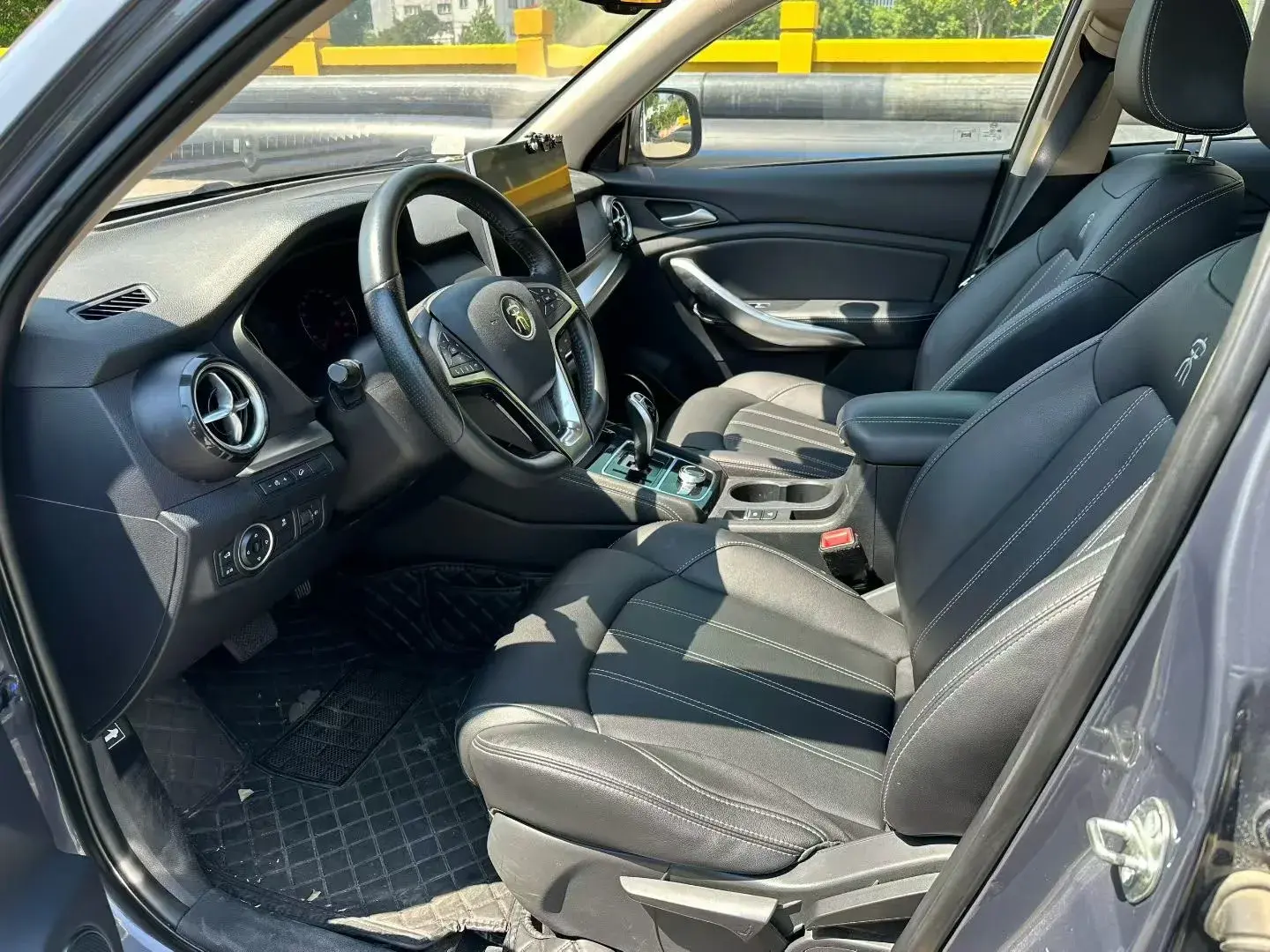 2019 BYD SONG thumbnail 4