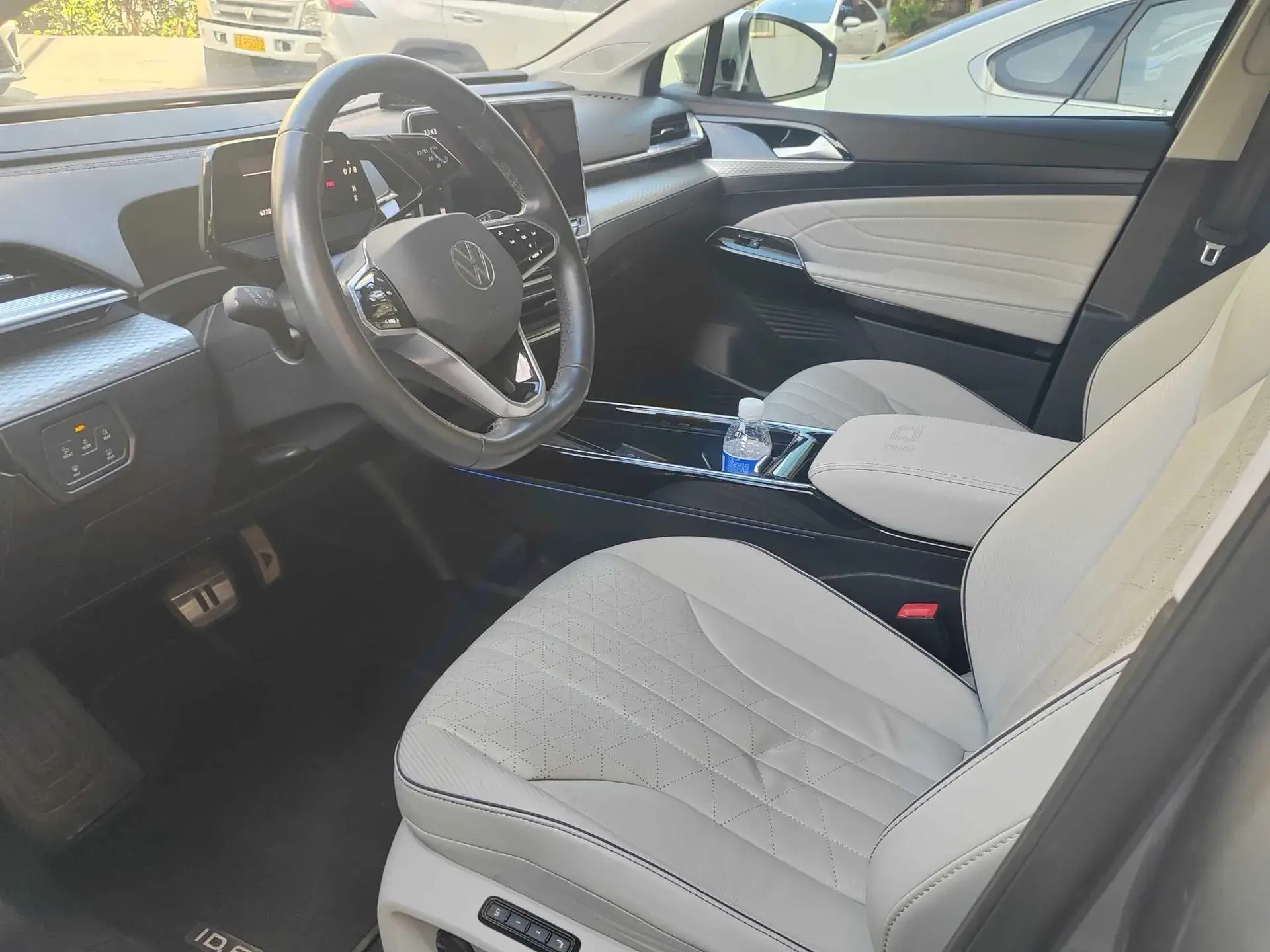 2022 VOLKSWAGEN ID.6 thumbnail 2