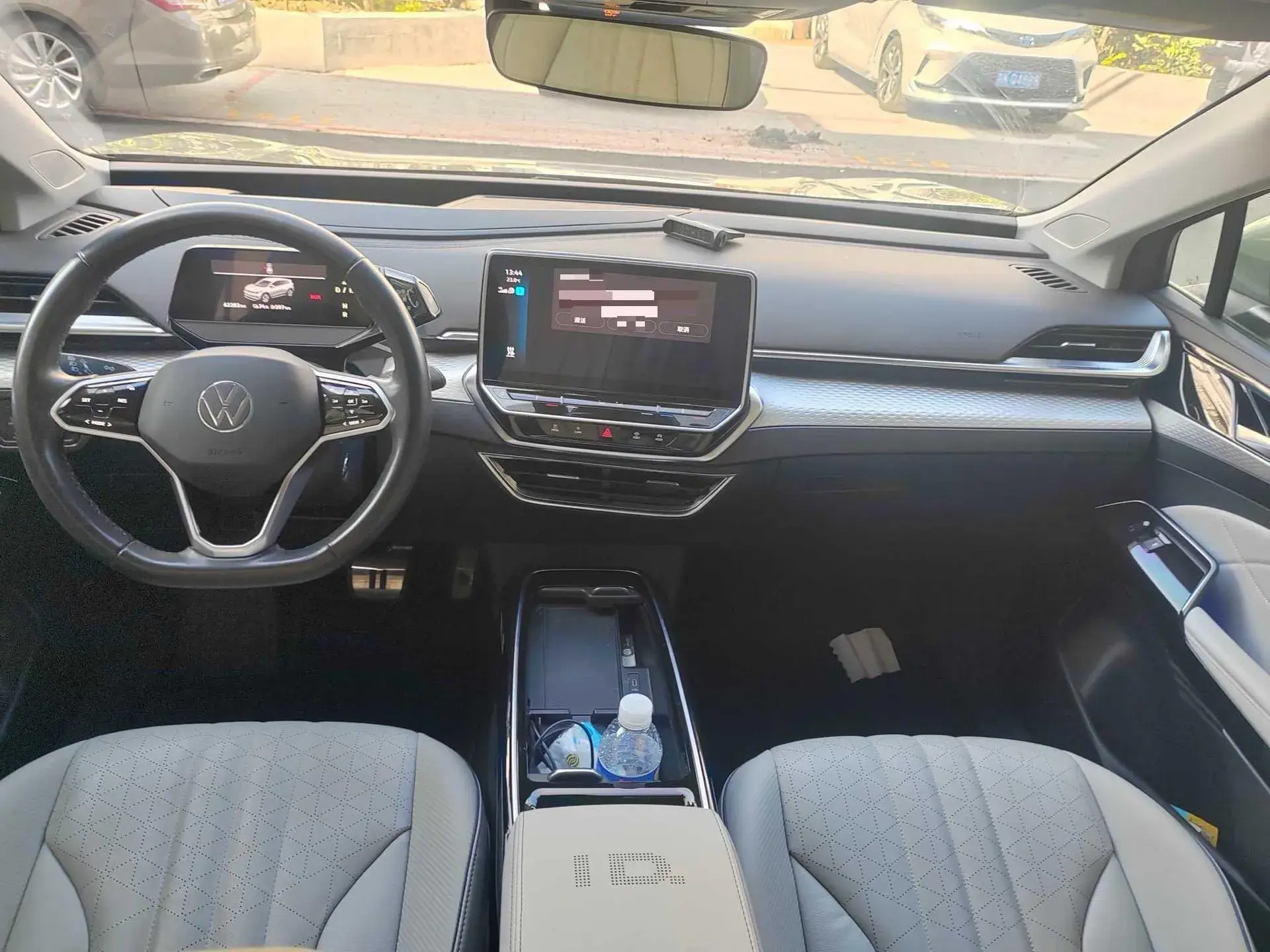 2022 VOLKSWAGEN ID.6 thumbnail 3