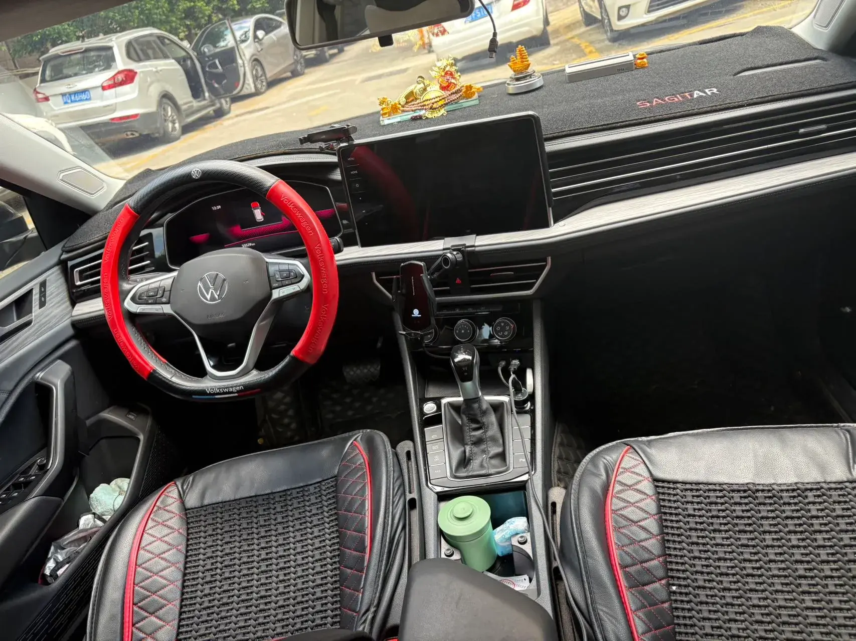 2023 VOLKSWAGEN SAGITAR thumbnail 4