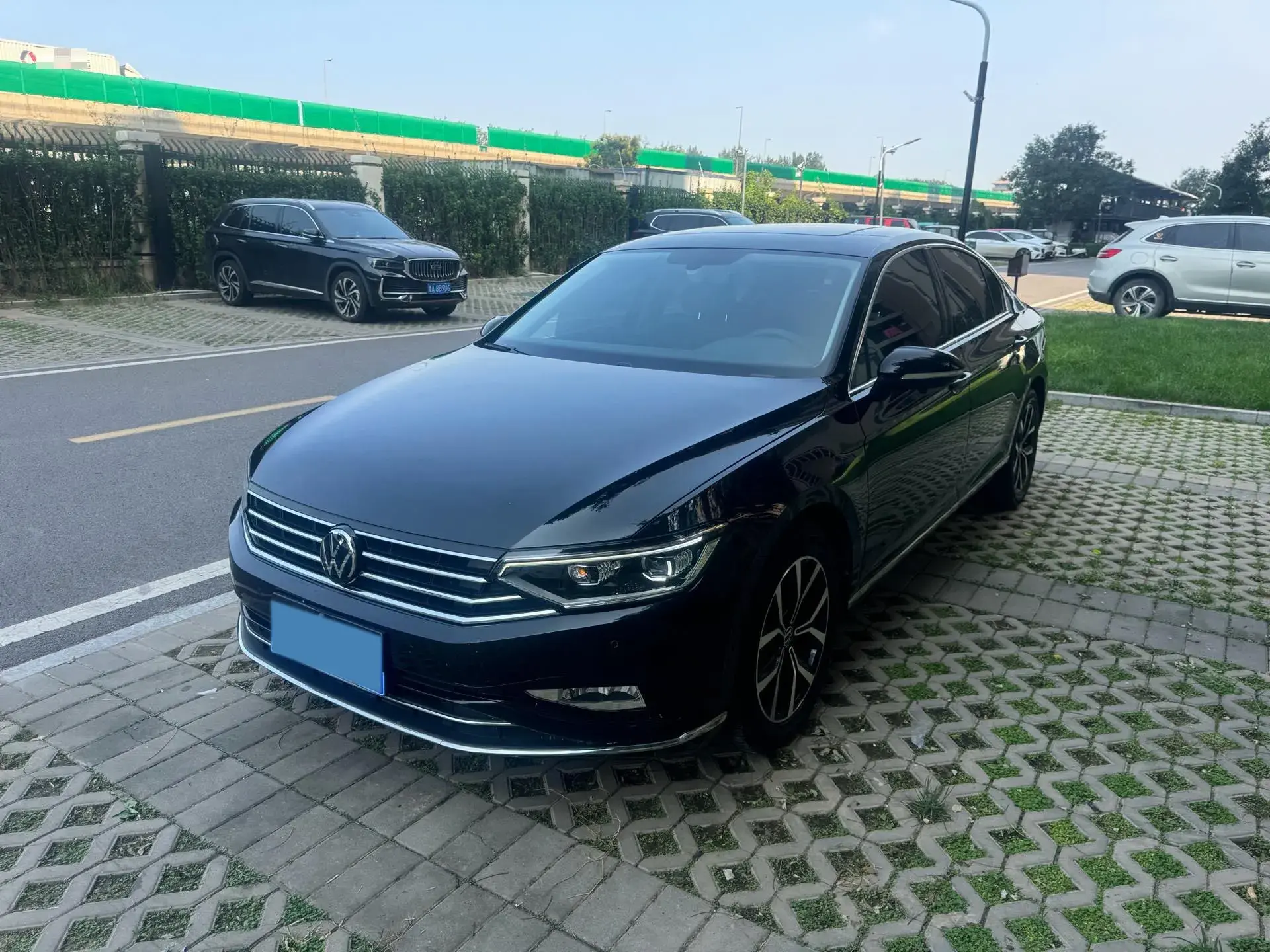 2020 VOLKSWAGEN MAGOTAN view 1