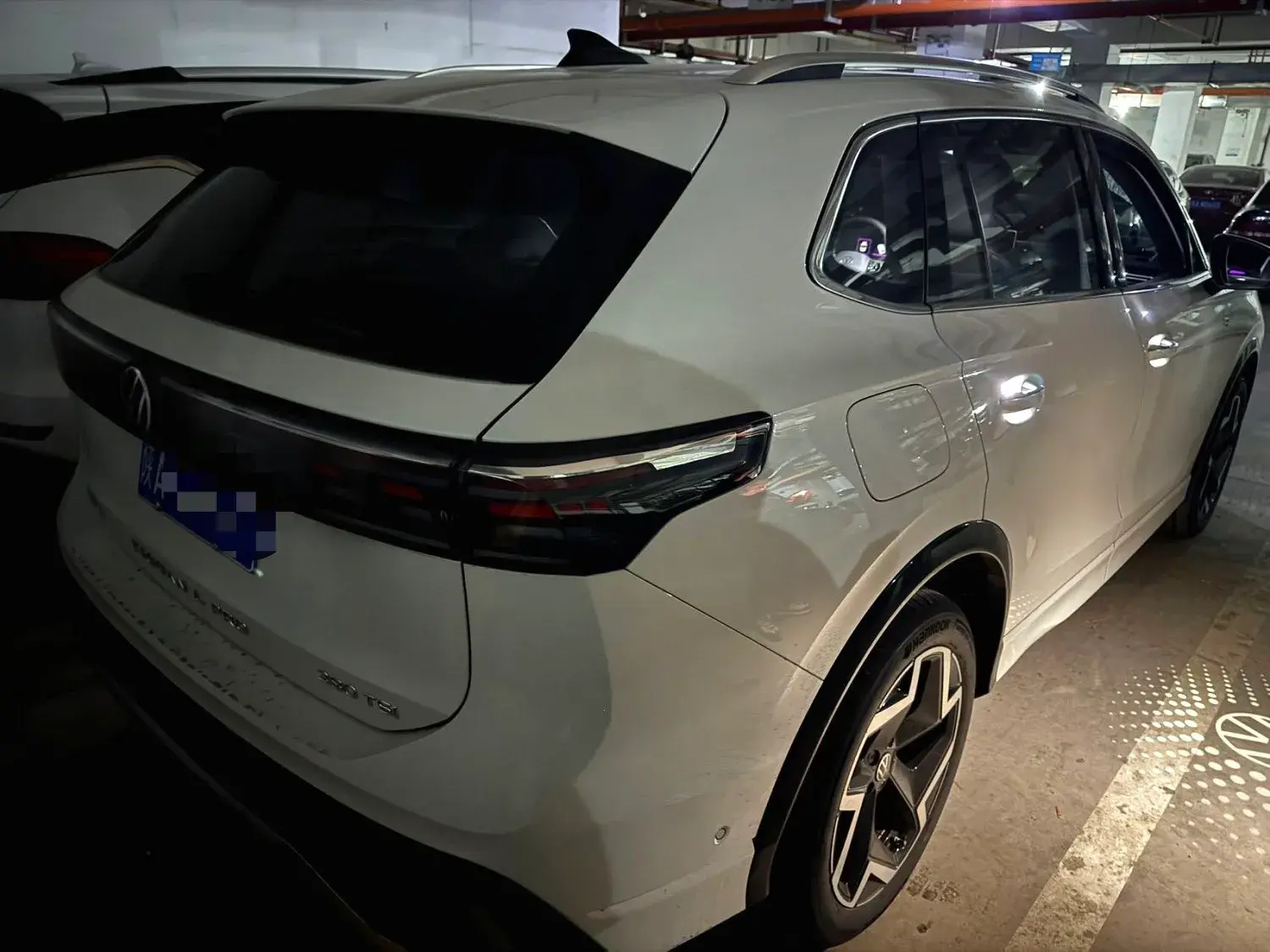 2025 VOLKSWAGEN TIGUAN thumbnail 4