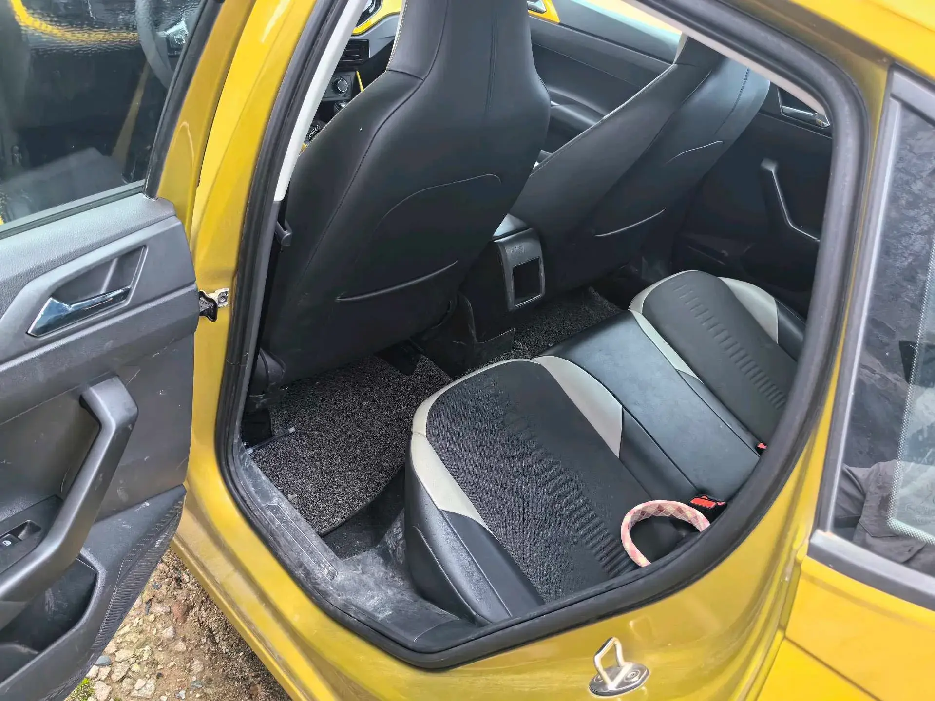 2019 VOLKSWAGEN POLO thumbnail 4