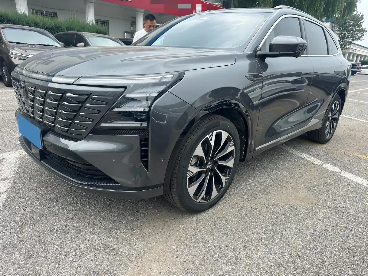 2025 ChangAn CS75 Plus 2.0T 233HP L4 8AT