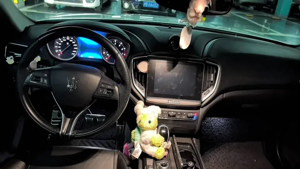 2018 MASERATI GHIBLI thumbnail 3