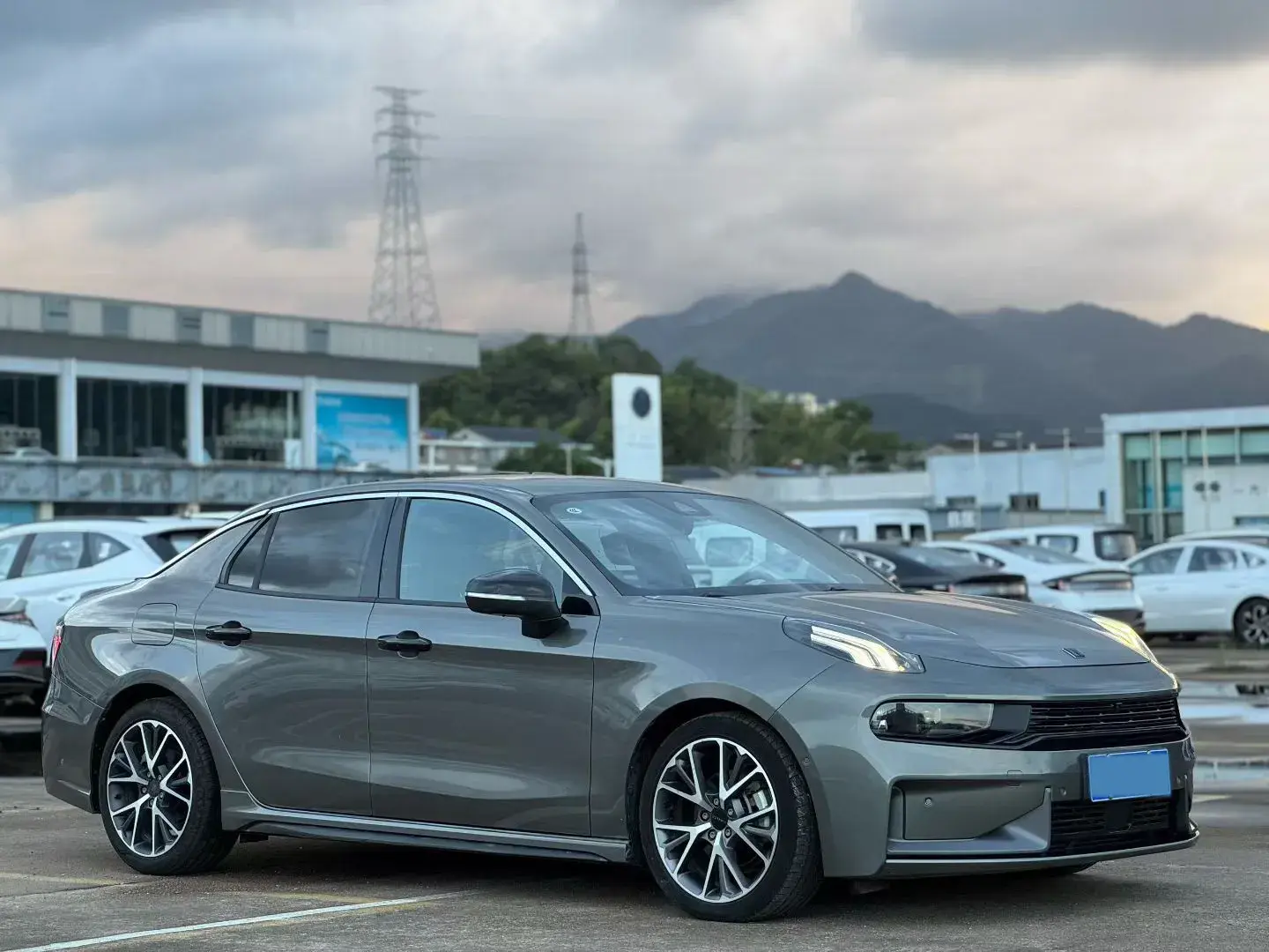 2021 LYNK&CO 03 thumbnail 2