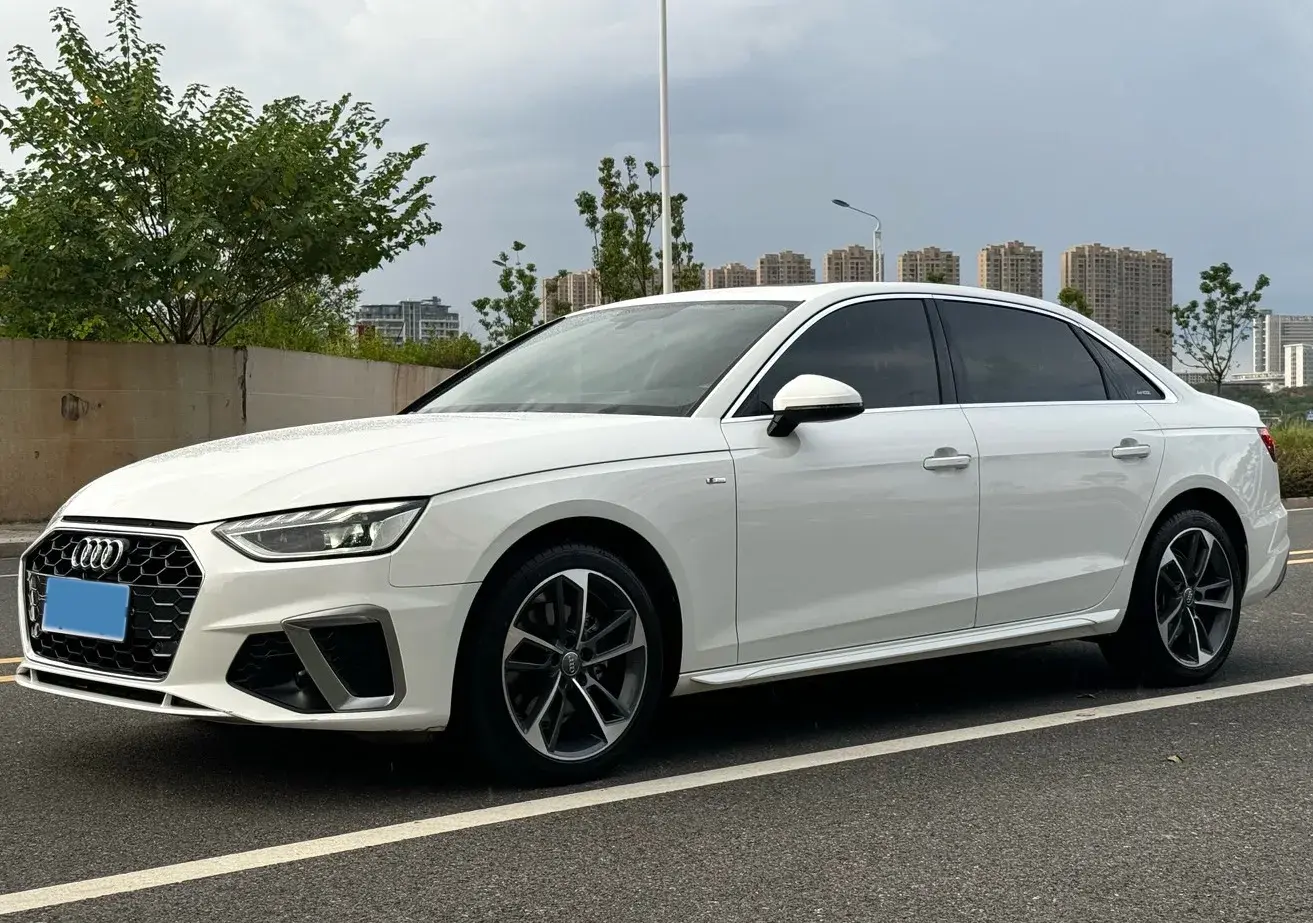2020 AUDI A4L view 1