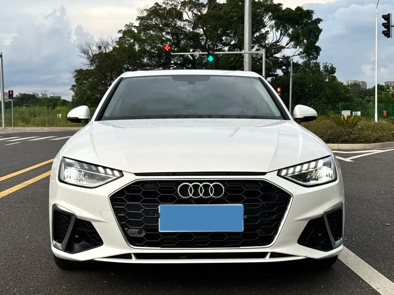 2020 AUDI A4L thumbnail 3