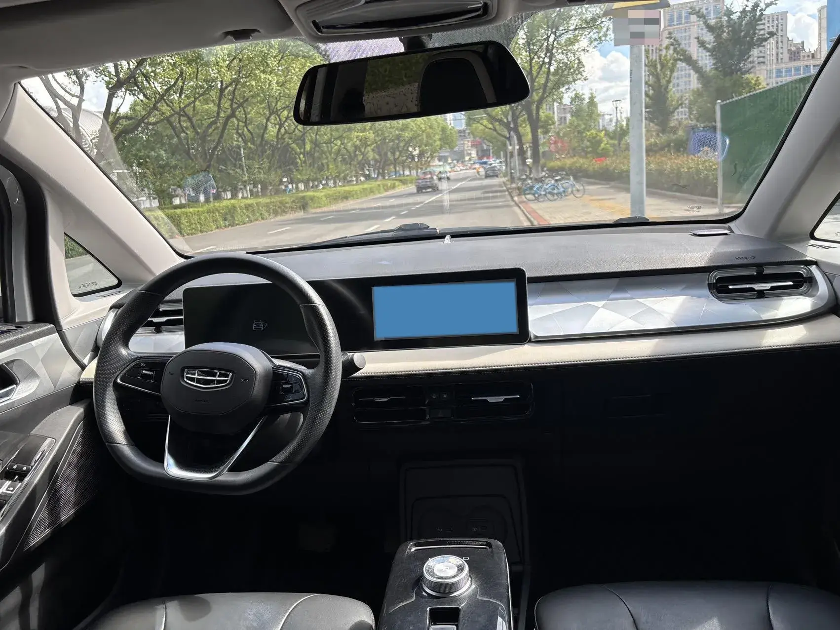 2022 GEOMETRY E thumbnail 4