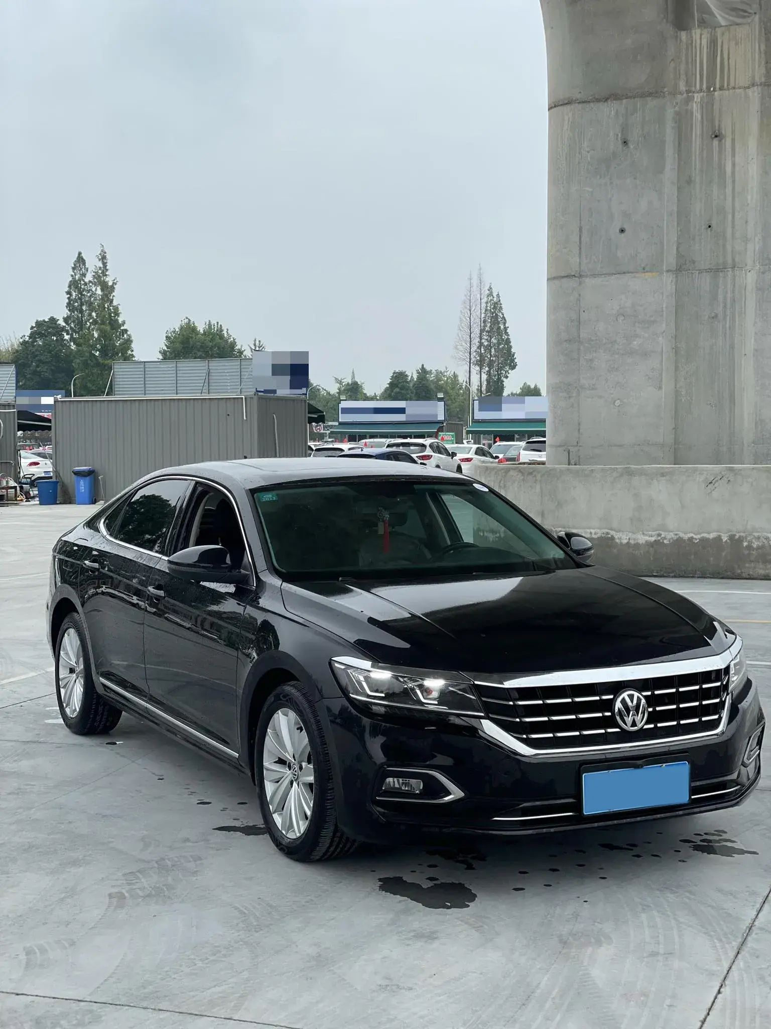 2019 VOLKSWAGEN PASSAT thumbnail 2