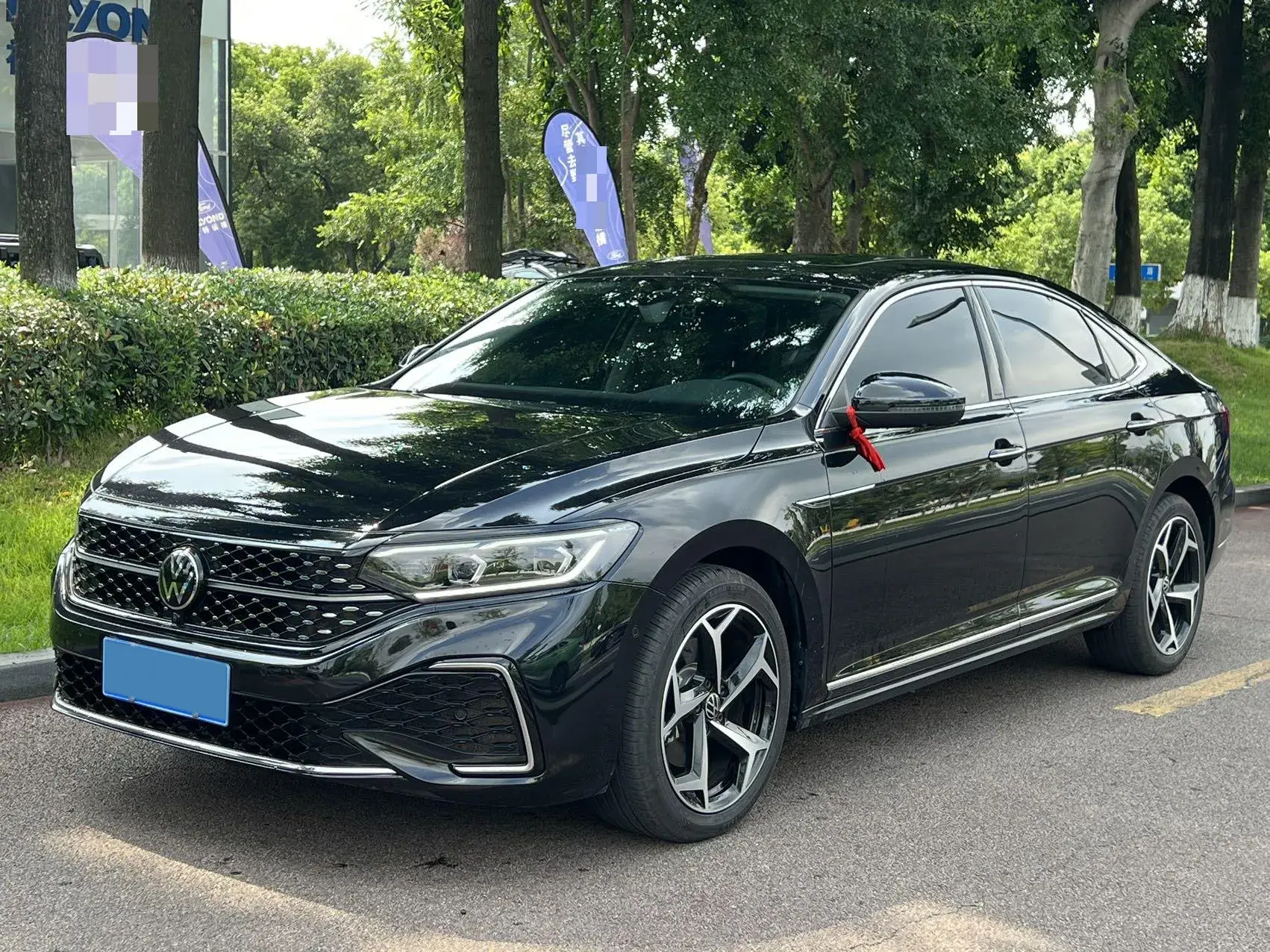 2023 VOLKSWAGEN PASSAT view 1