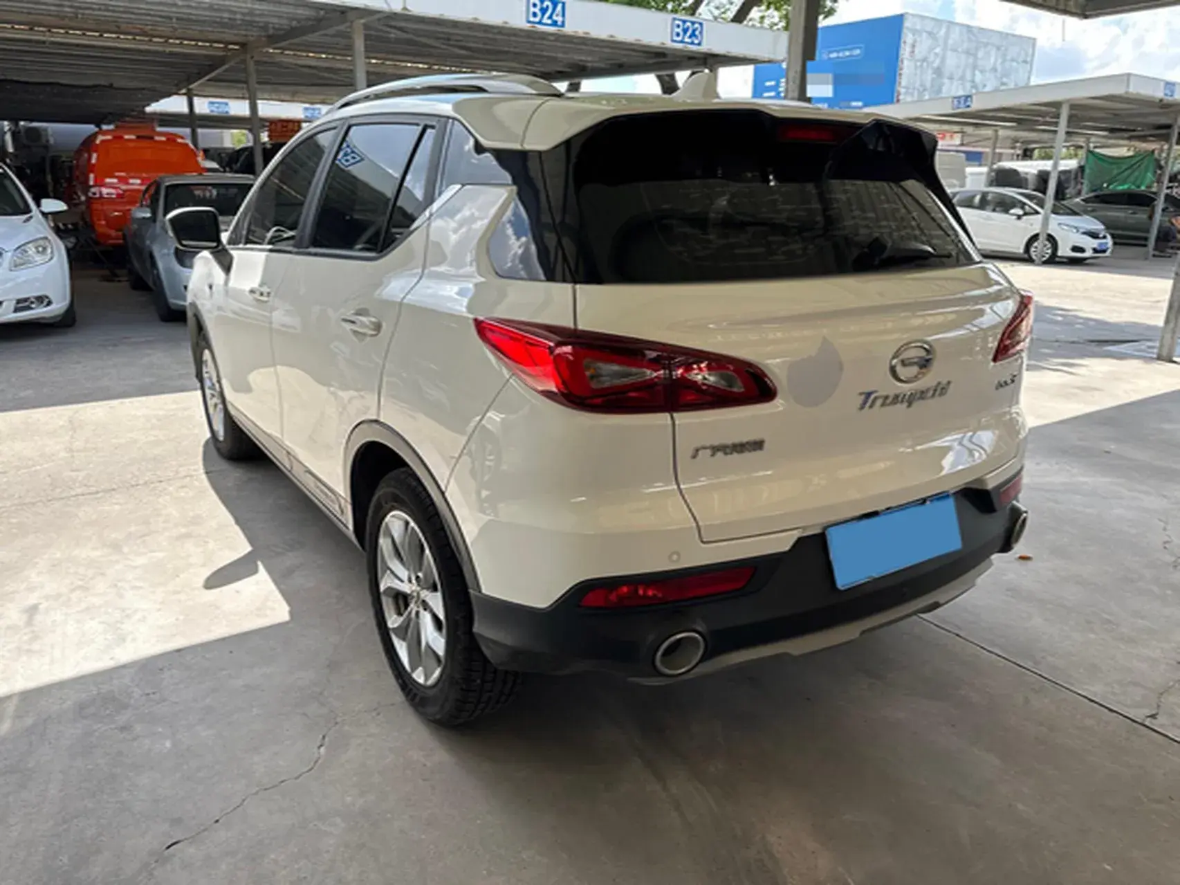 2019 GAC TRUMPCHI thumbnail 4