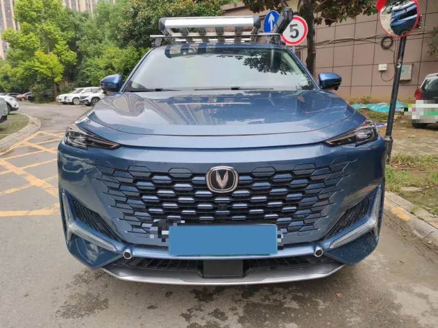 2022 CHANGAN UNI-K thumbnail 2