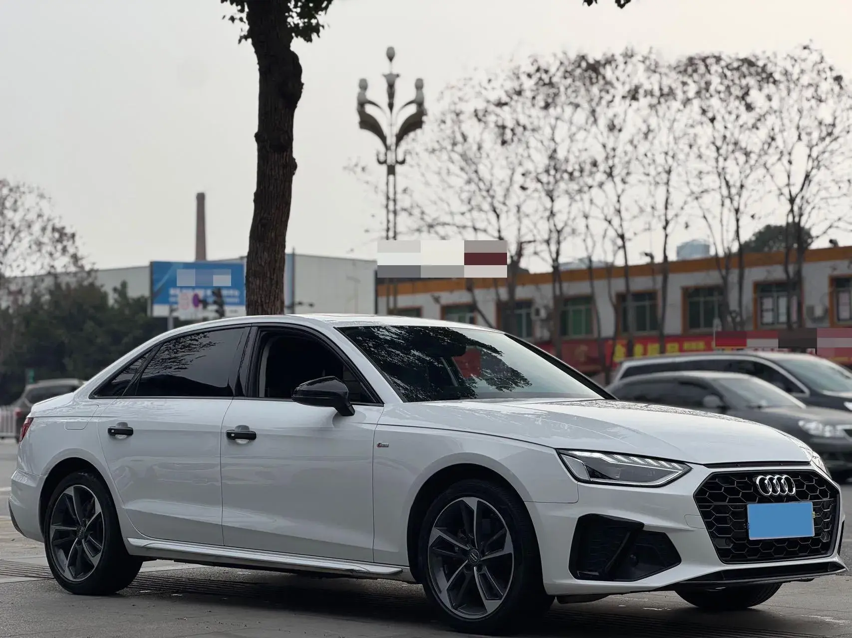 2020 AUDI A4L thumbnail 3