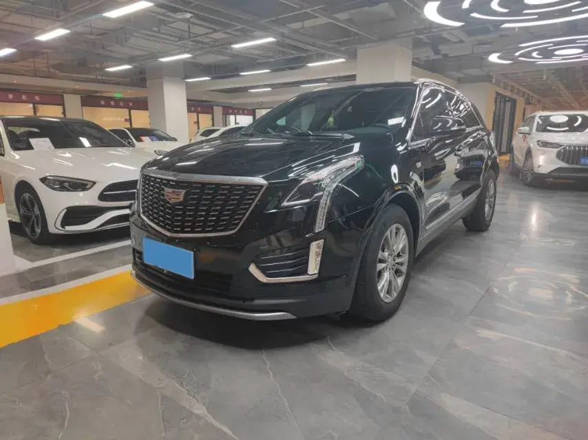 2021 CADILLAC XT5 view 1