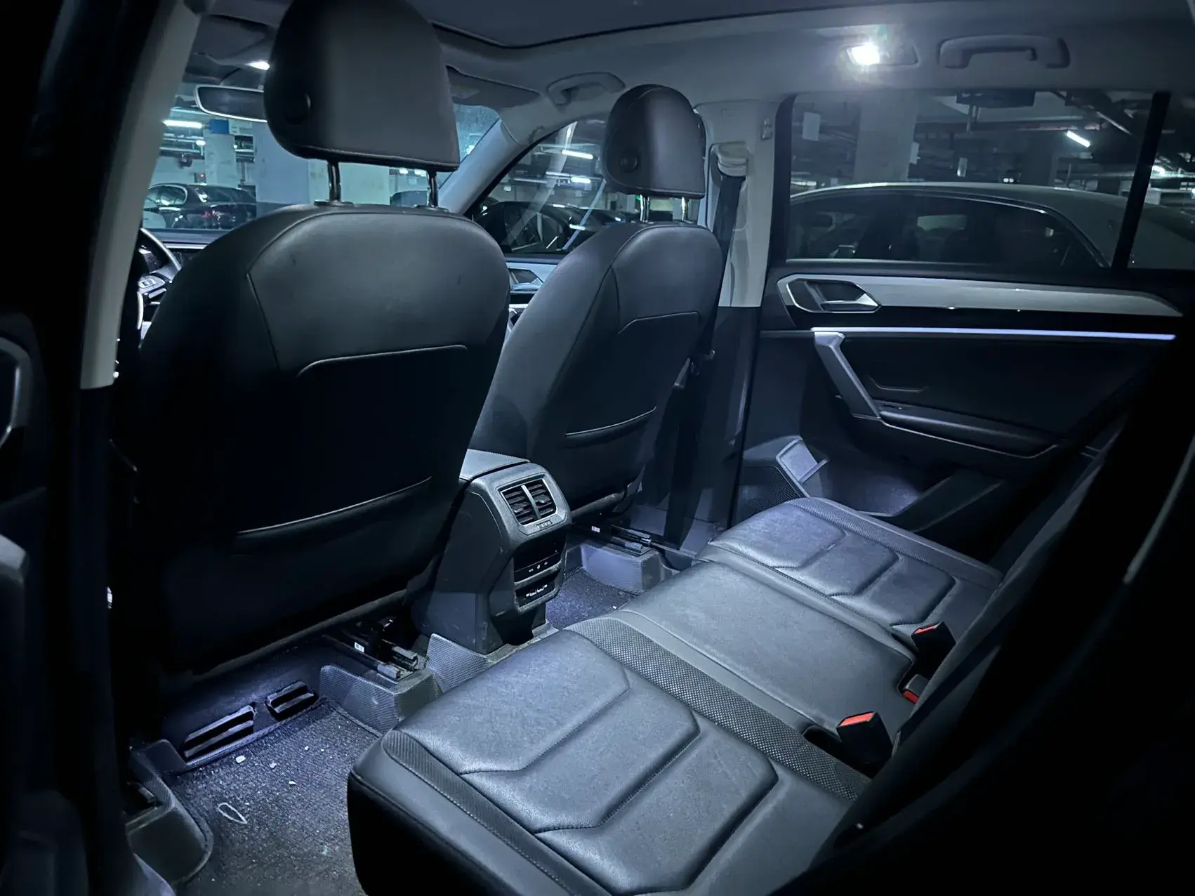 2020 VOLKSWAGEN TAYRON thumbnail 4