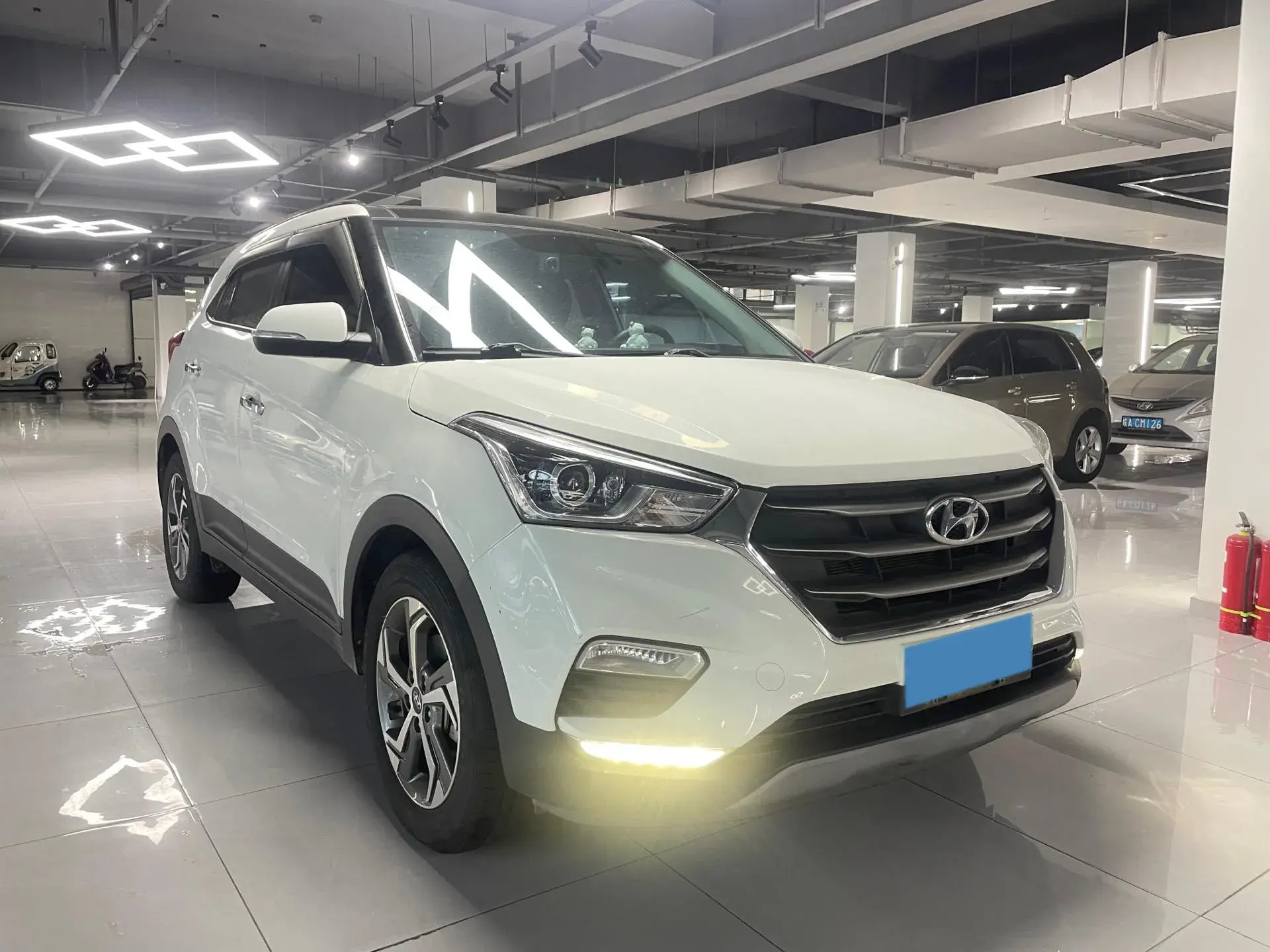 2017 HYUNDAI IX25 thumbnail 3