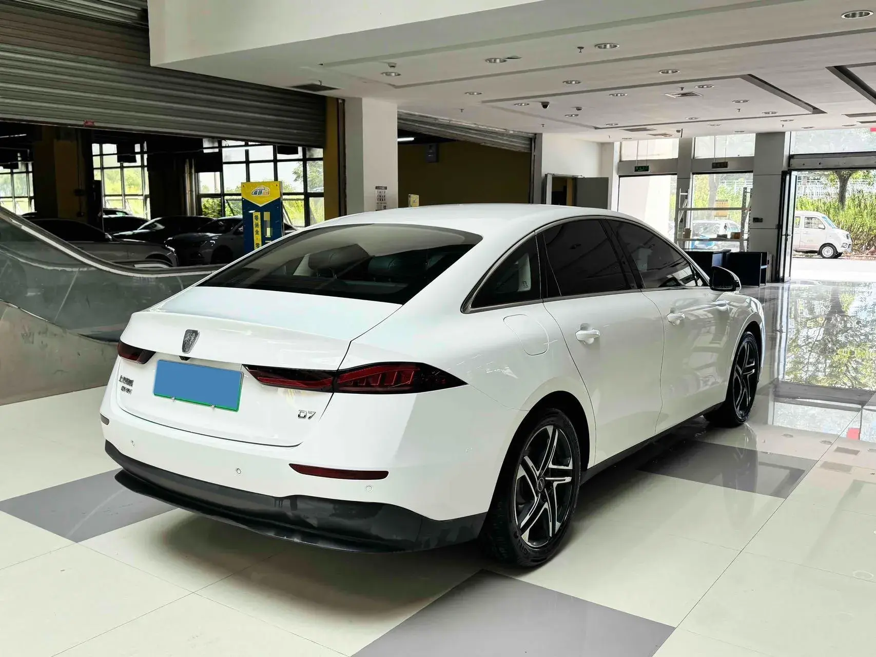 2023 ROEWE D7 thumbnail 3