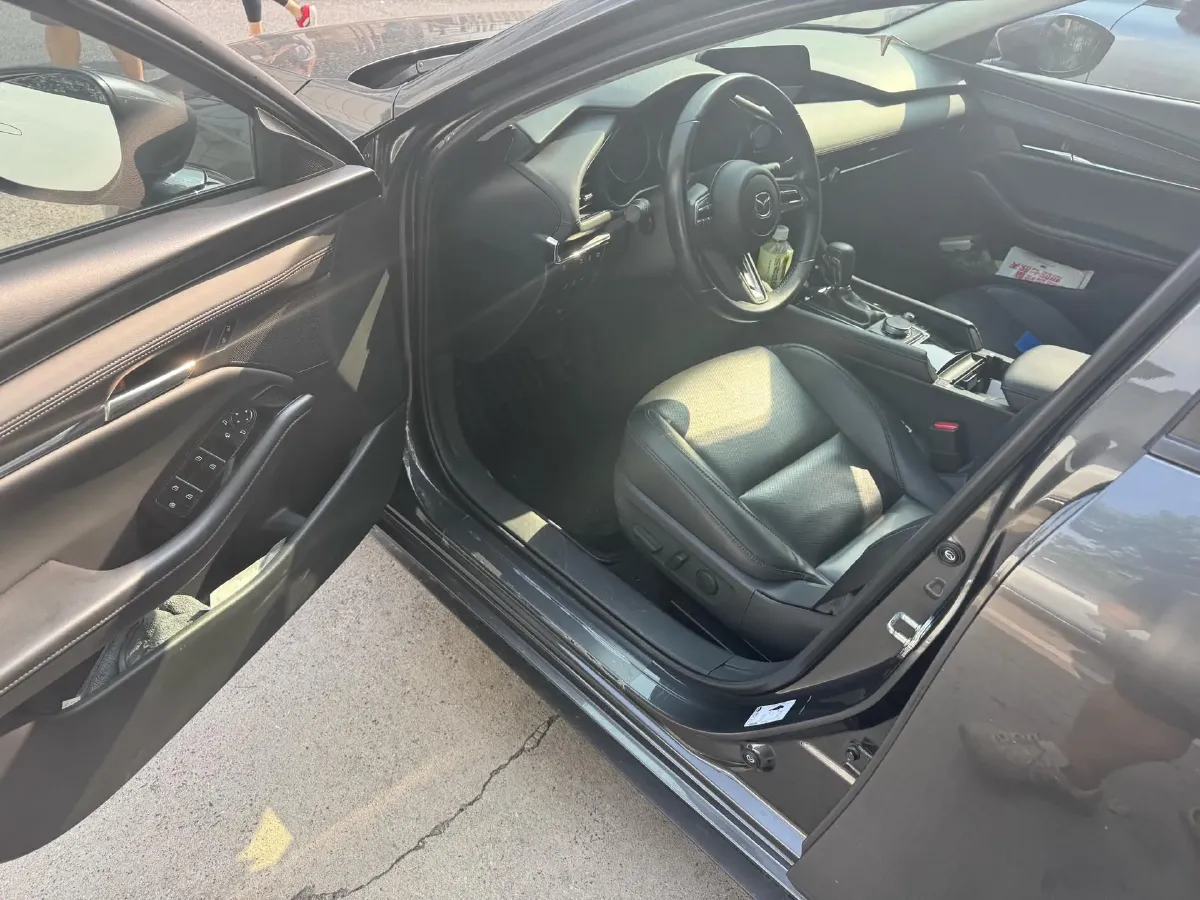 2022 Mazda 3 Axela 2.0L 158HP L4 6AT,autocango,china used car exporter,china ev exporter,chinese used car exporter,chinese used ev exporter